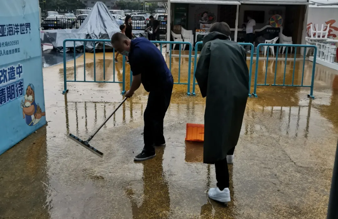 企业文化丨无惧暴雨勇为先，危急时刻显担当